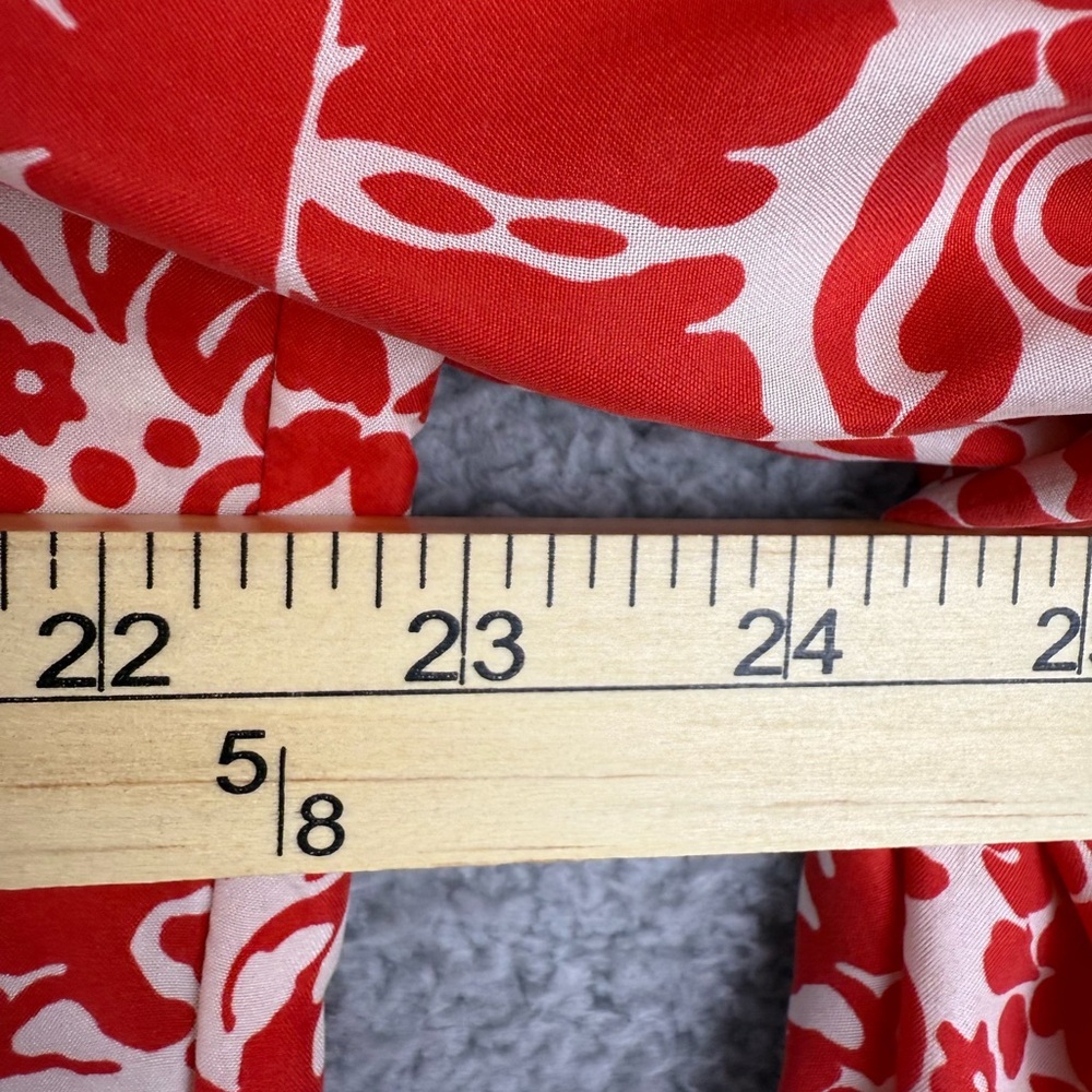 Sundance red floral silk blouse size large preowned - Picture 7 of 10